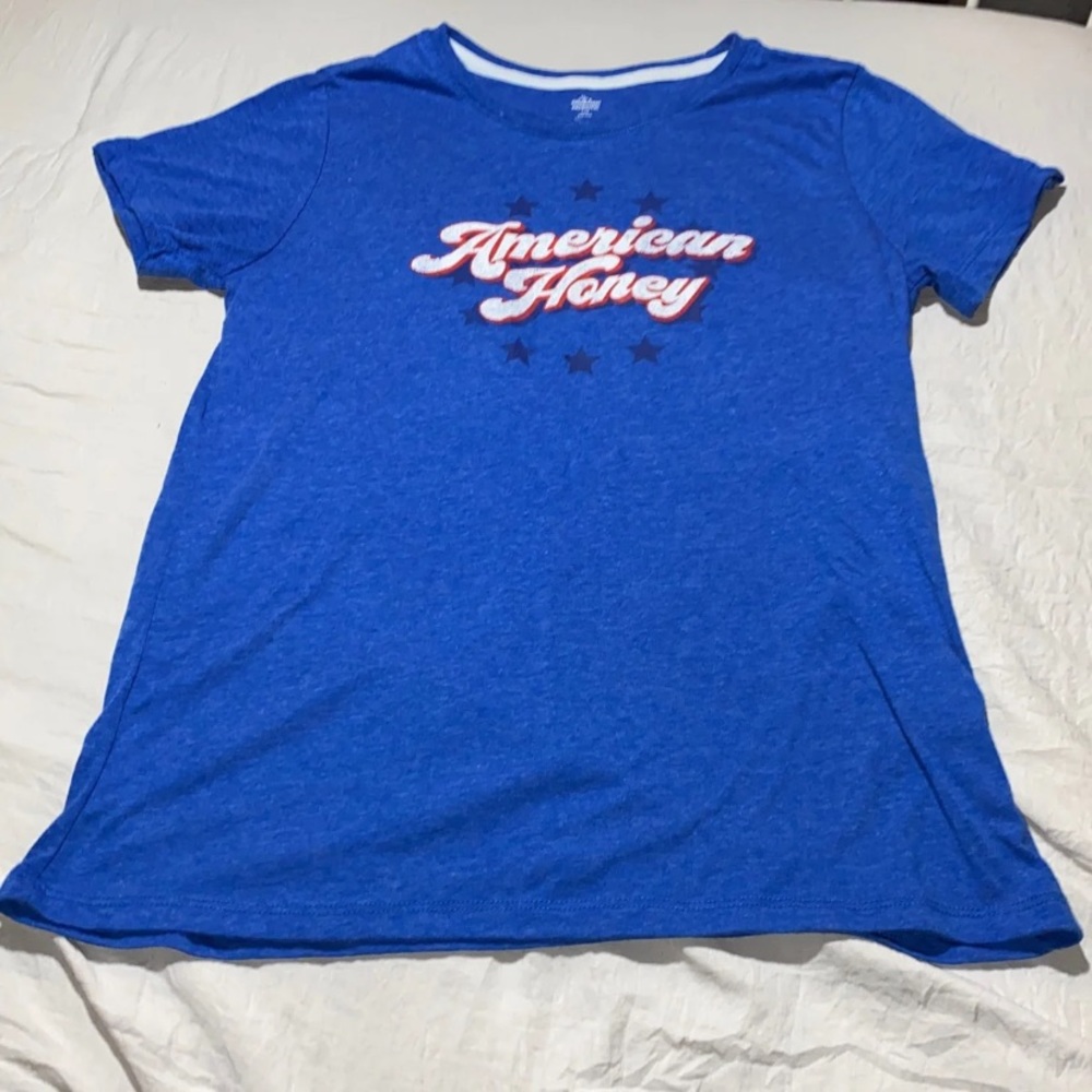 Womens Graphic Tshirt Size Large